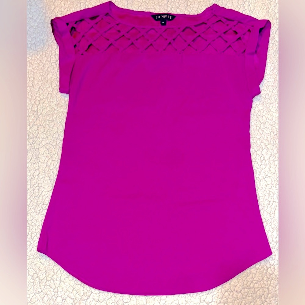 Express Top Cutout Detail Neckline - Magenta - size XS